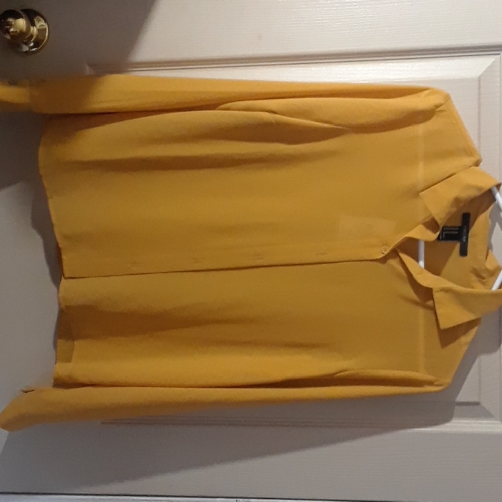A MUSTARD BUTTON UP LONG SLEEVE